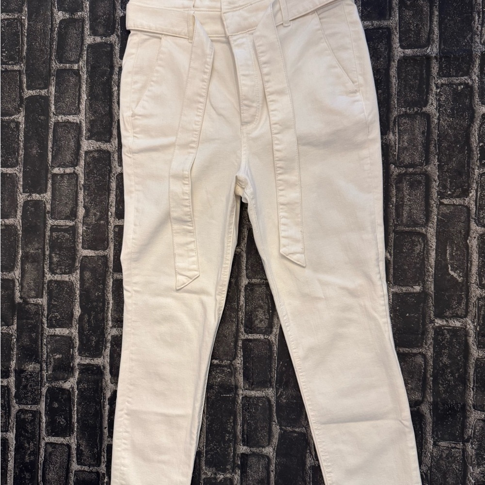 Express Women's High Rise Jeans in Cream